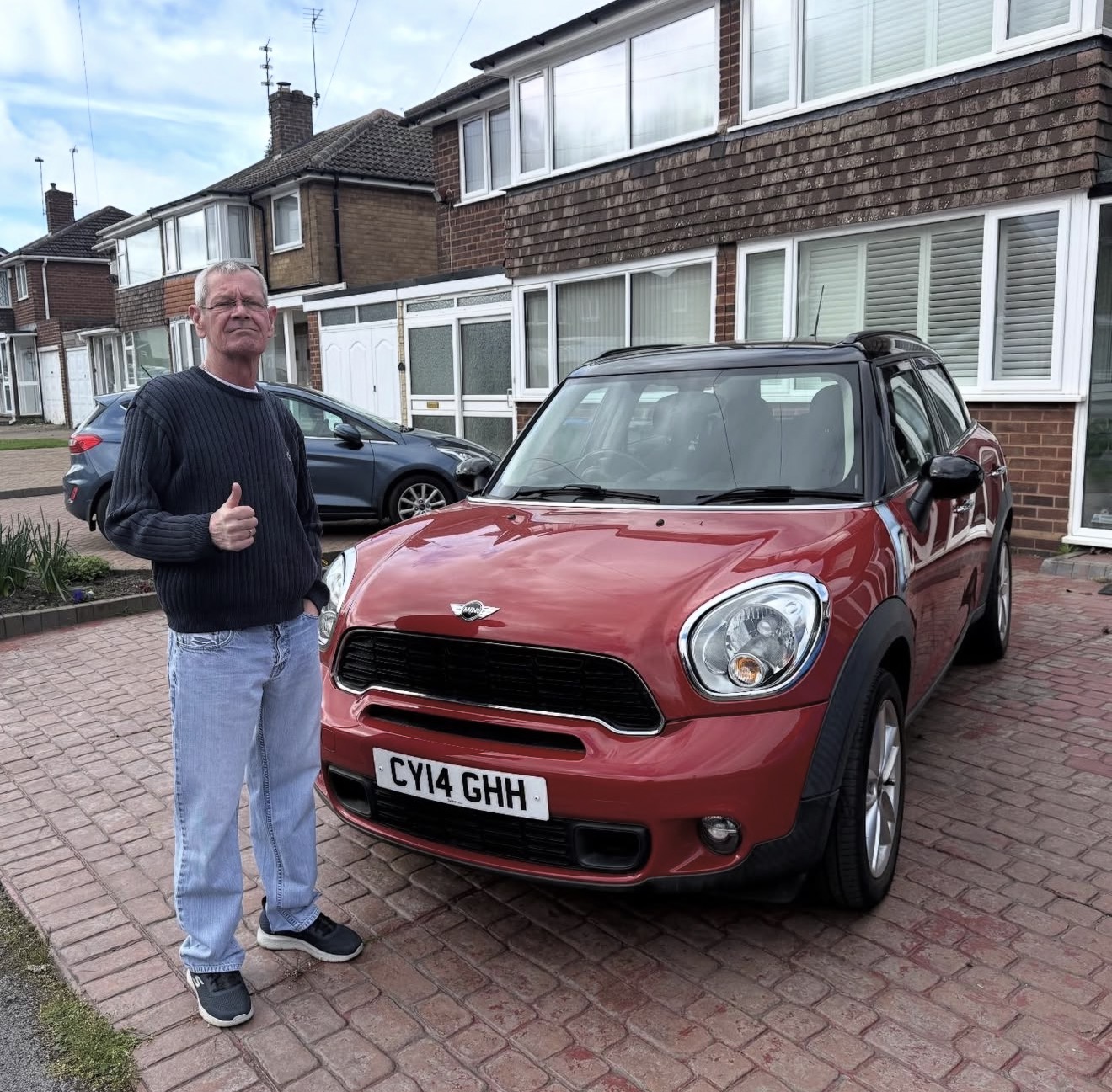 Happy seller — MINI Countryman